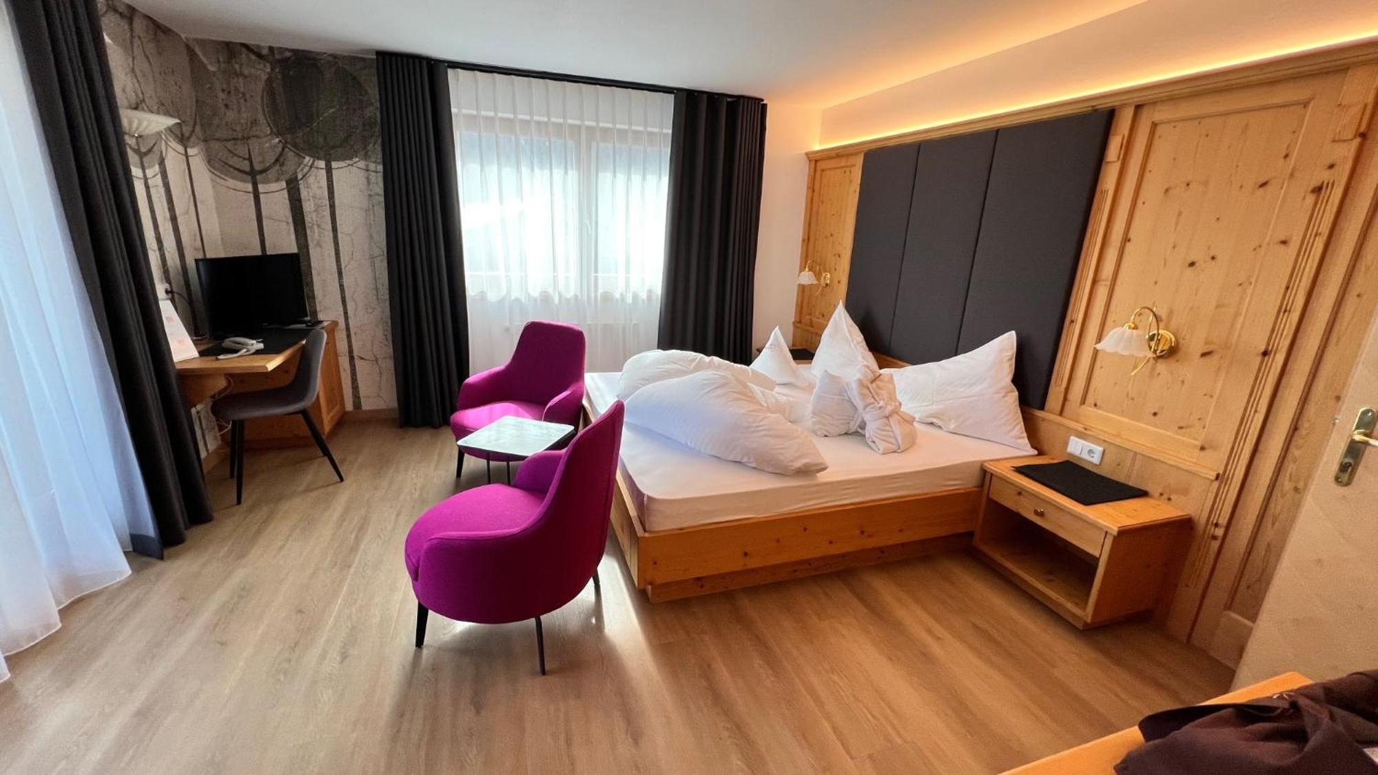Hotel Bergfrieden Martell Exteriör bild
