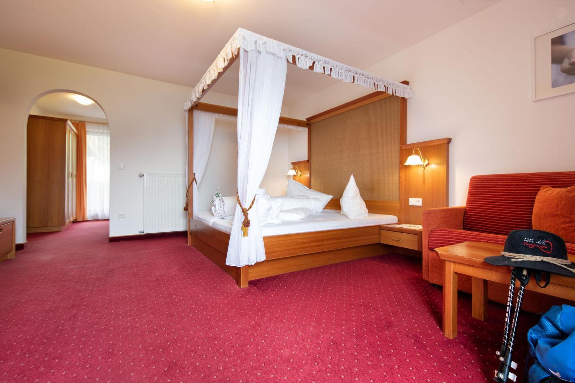 Hotel Bergfrieden Martell Exteriör bild