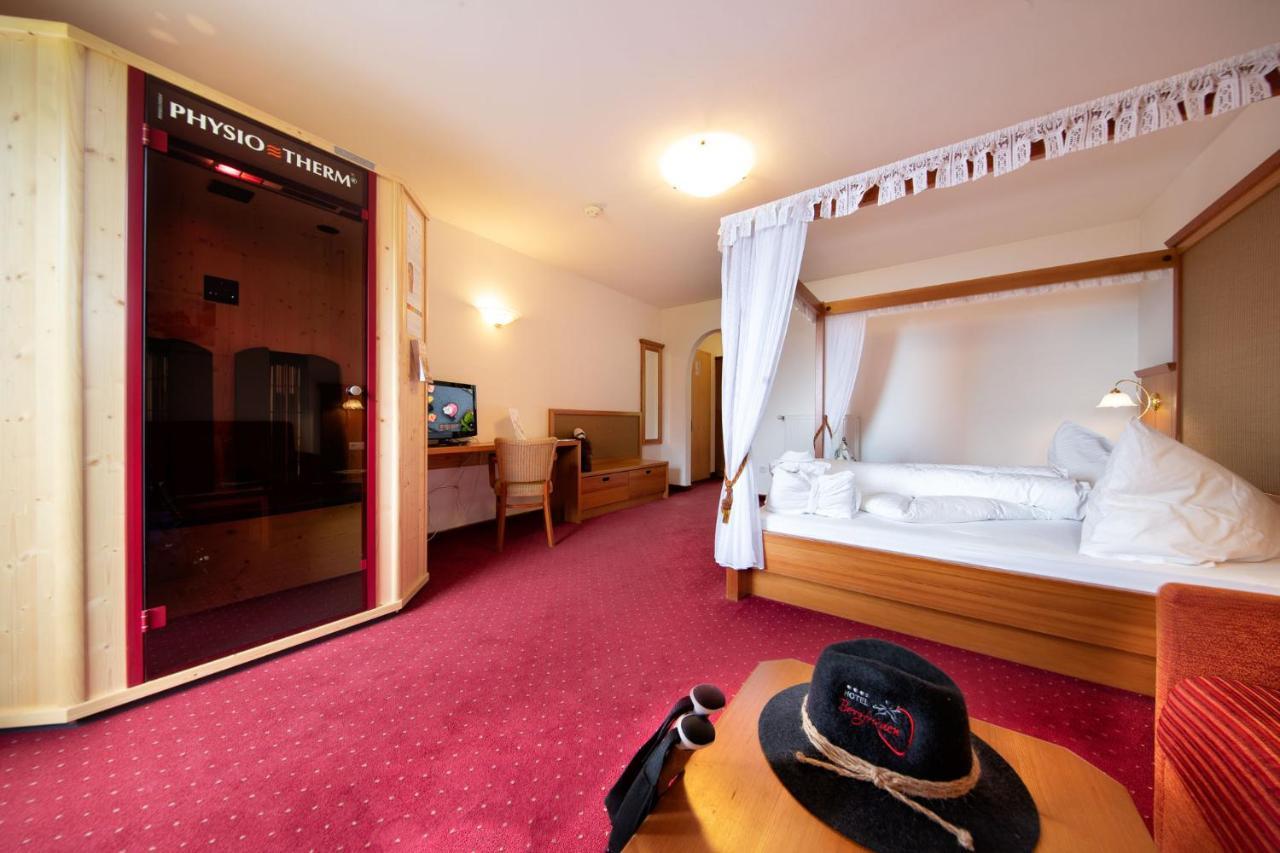 Hotel Bergfrieden Martell Exteriör bild